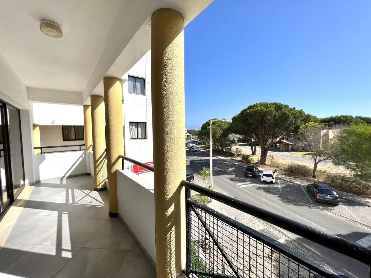 Topazio - Pool & Near The Center By Hd Properties Vilamoura Bagian luar foto