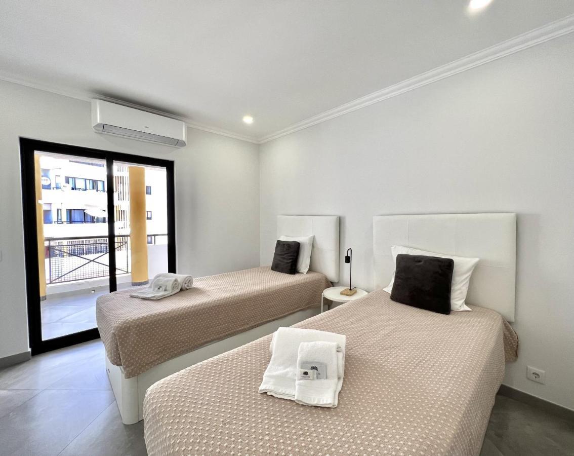 Topazio - Pool & Near The Center By Hd Properties Vilamoura Bagian luar foto